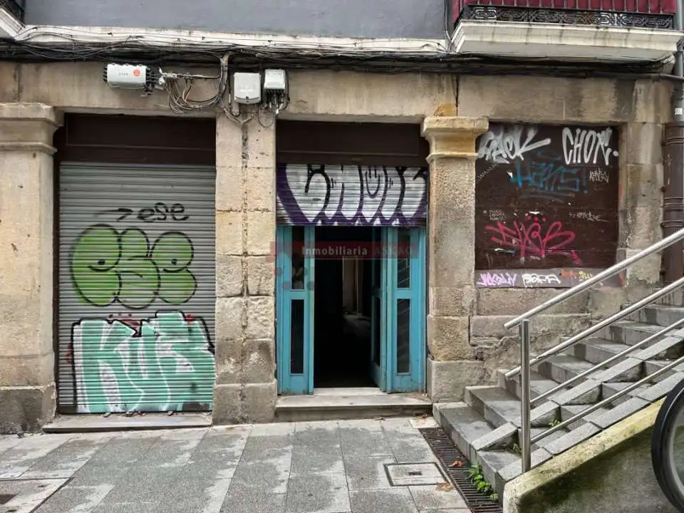 Local comercial en venta en Ibaiondo