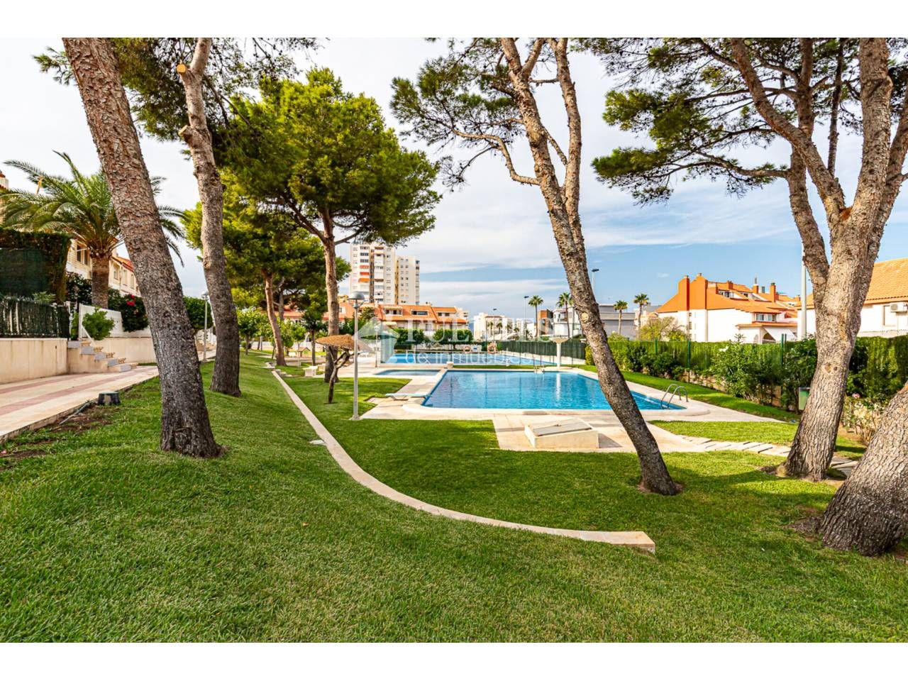 Jardí de Casa o xalet en venda en Alicante / Alacant amb Aire condicionat i Terrassa