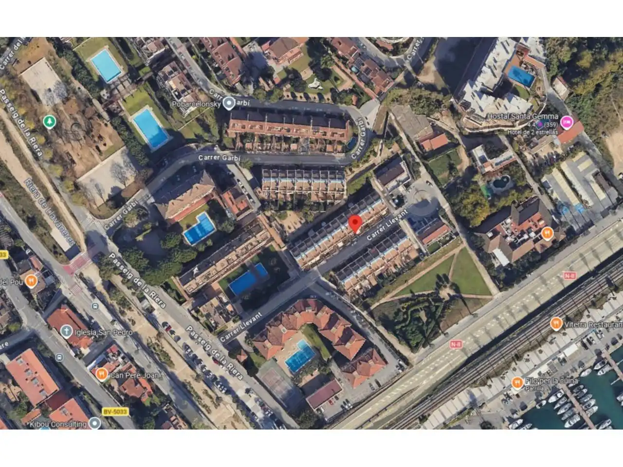 Außenansicht von Einfamilien-Reihenhaus zum Verkauf in Sant Andreu de Llavaneres mit Klimaanlage, Heizung und Terrasse