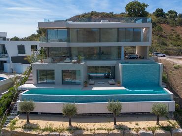 Villa mit Pool zum Verkauf in Cerro Majada 36