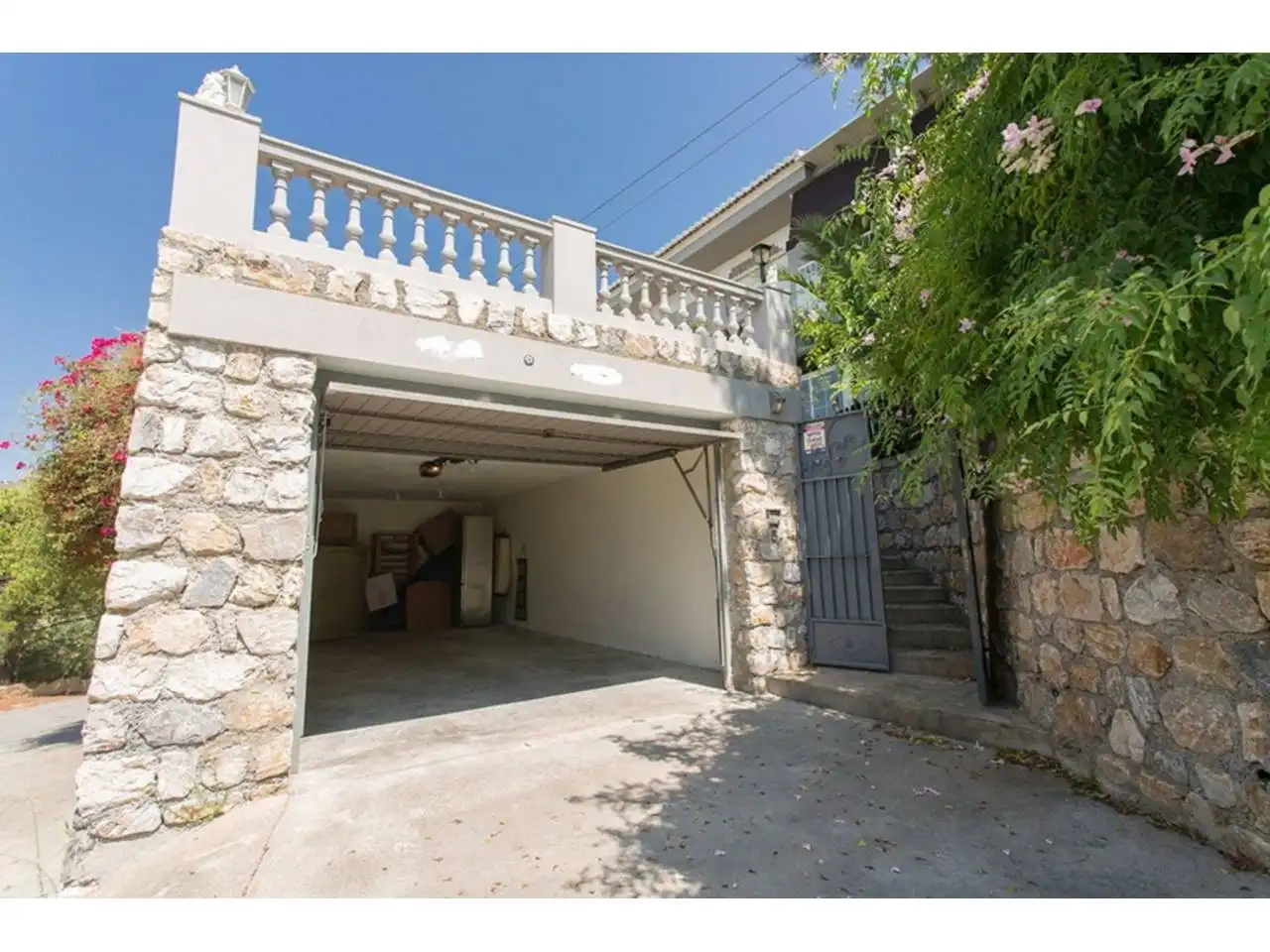 Vista exterior de Casa o chalet en venta en Almuñécar con Terraza y Piscina
