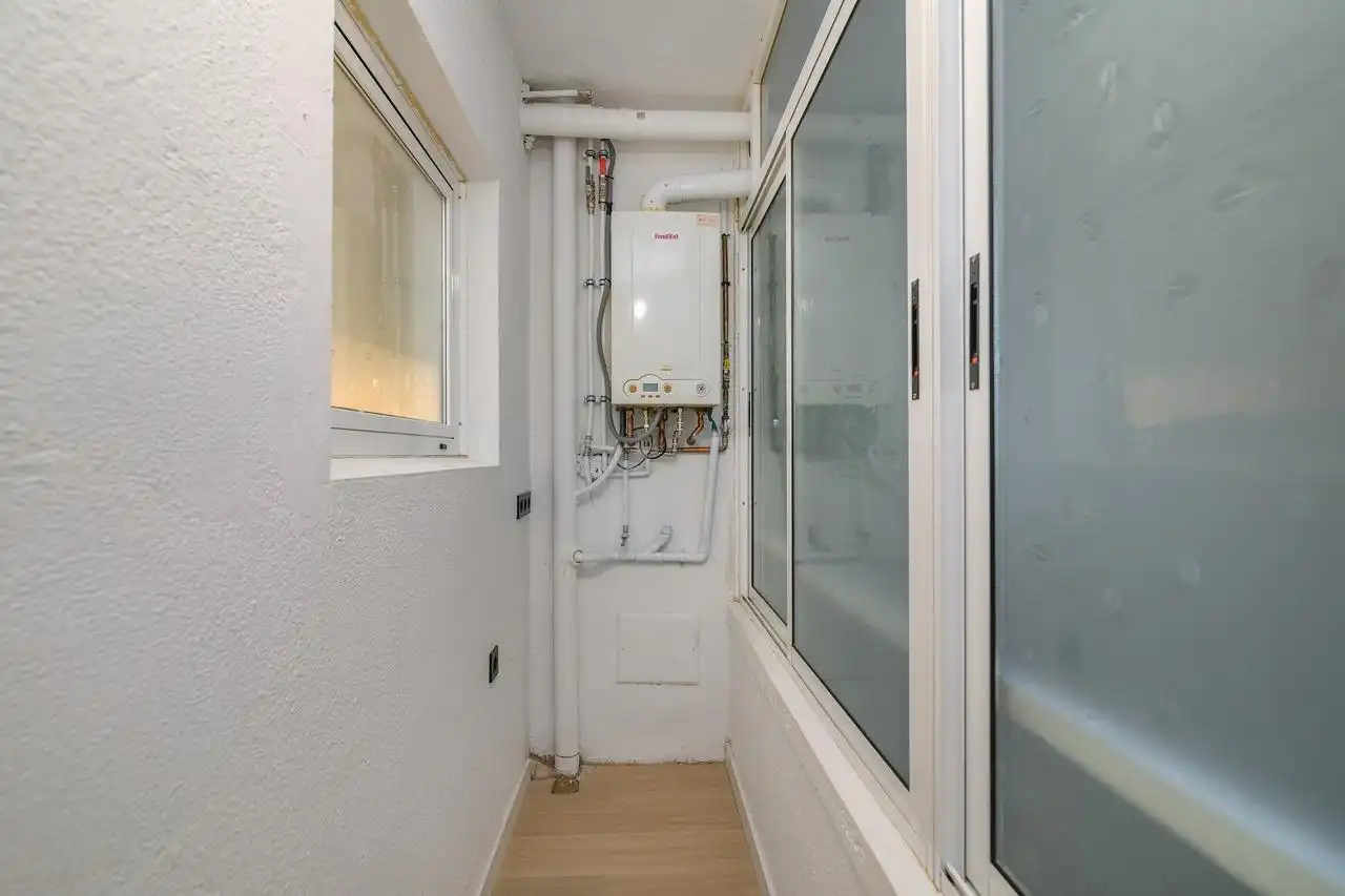 Bathroom of Flat for sale in Manresa  with Heating and Parquet flooring
