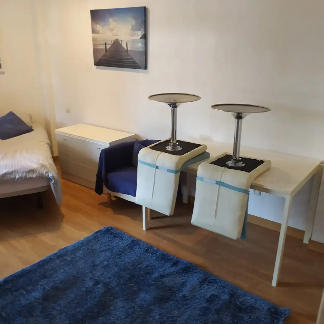 Sala de estar de Estudio de alquiler en Estepona con Amueblado