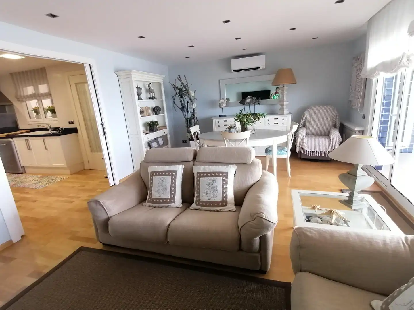 Sala de estar de Piso en venta en Calafell con Aire acondicionado, Calefacción y Parquet