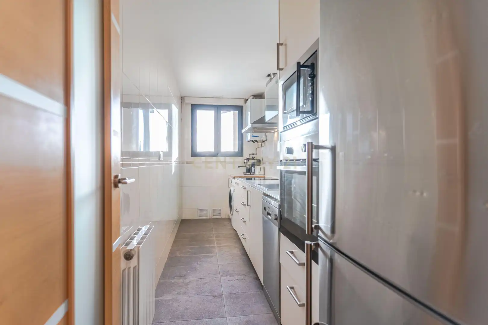 Cuina de Apartament en venda en Granada amb Aire condicionat, Traster i Piscina