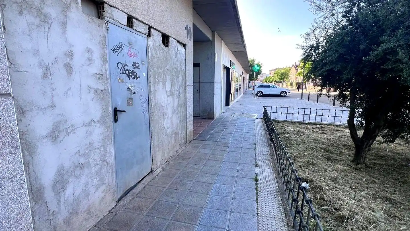 Local comercial en alquiler en Espliego, imagen 3