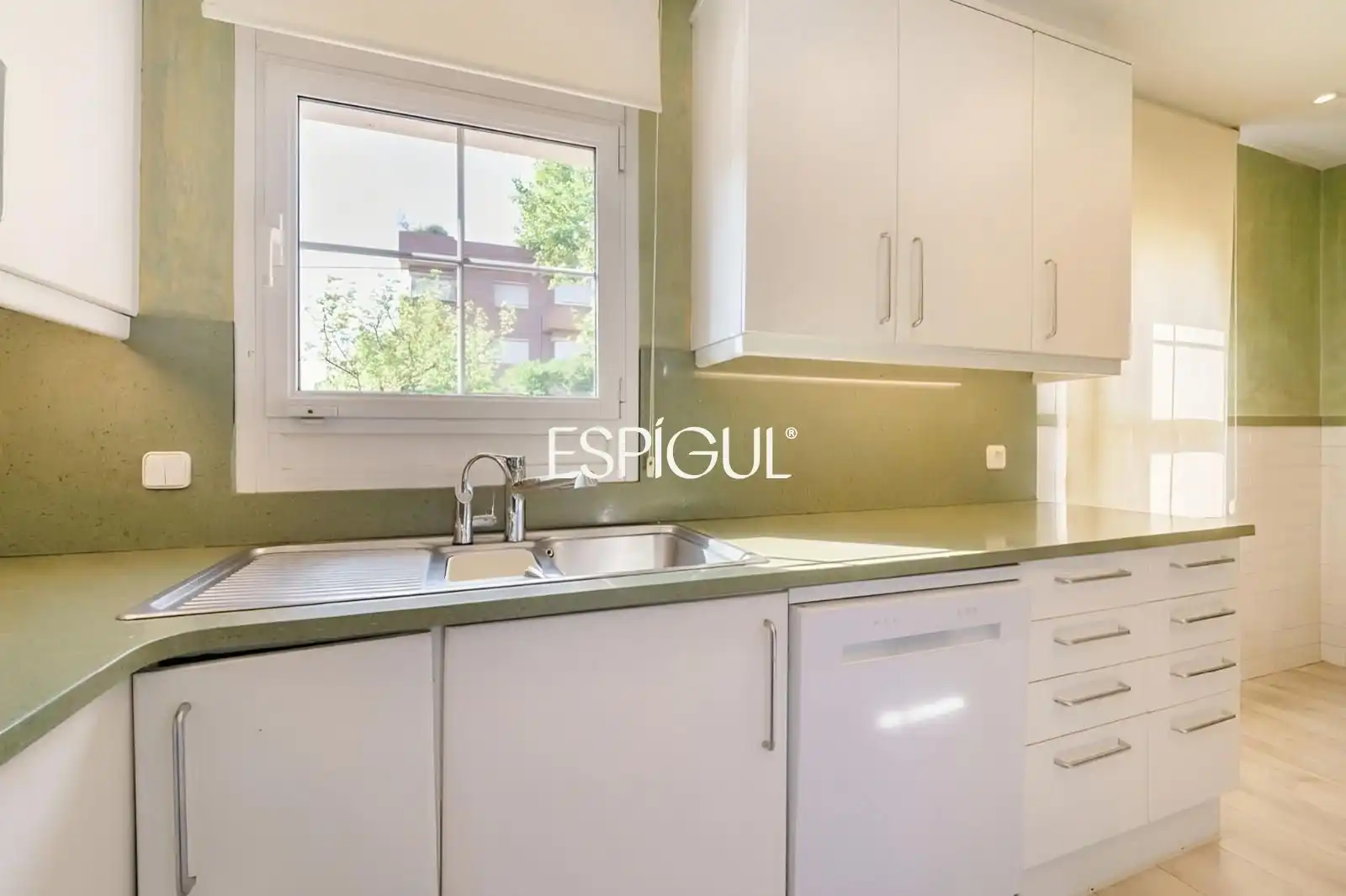Cocina de Casa adosada en venta en Sant Cugat del Vallès con Aire acondicionado, Calefacción y Terraza
