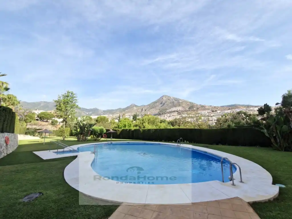 Piscina de Piso de alquiler en Benalmádena