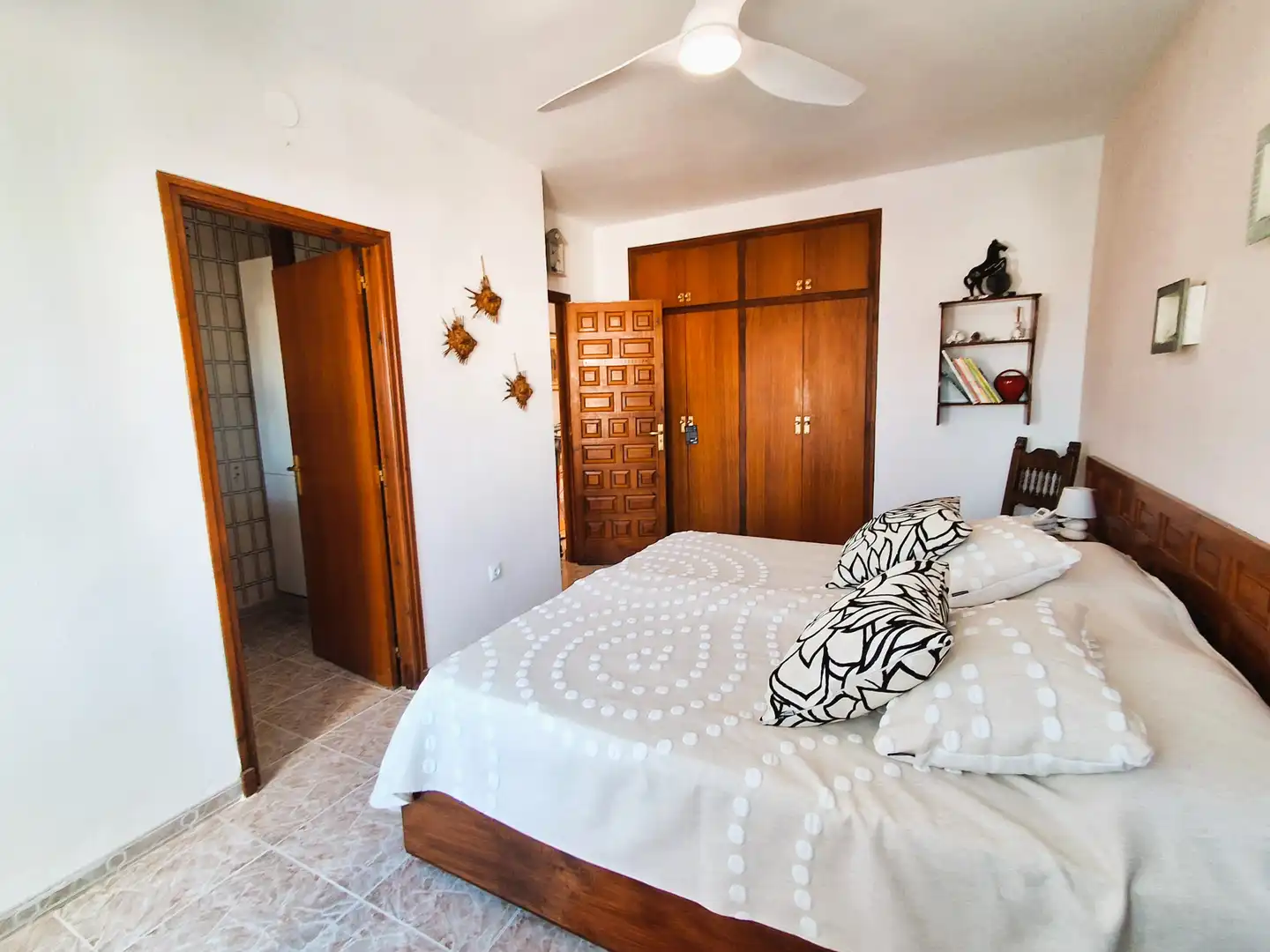 Schlafzimmer von Haus oder Chalet zum Verkauf in Mont-roig del Camp mit Klimaanlage, Heizung und Privatgarten