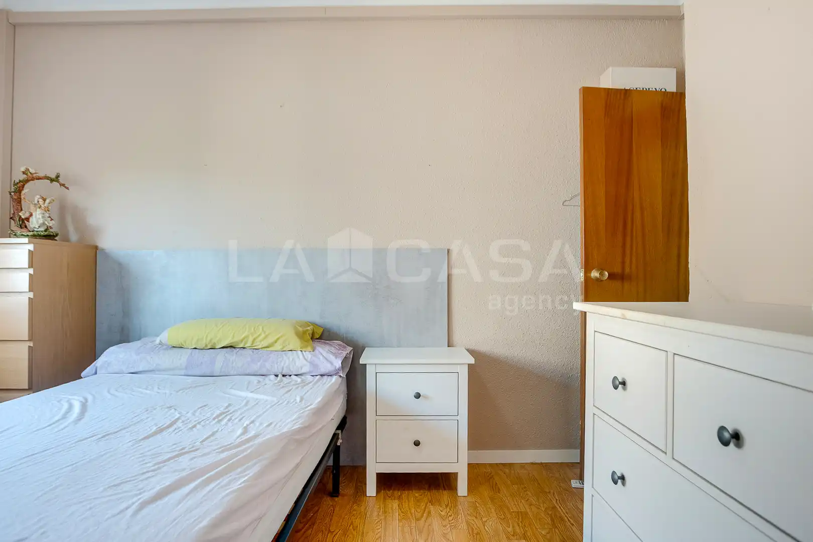 Habitación de Piso en venta en Sant Adrià de Besòs con Balcón