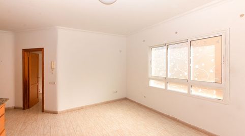 Foto 4 de Piso en venta en C/ Princesa Teseida, Cruce de Arinaga, Agüimes