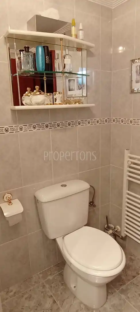 Bathroom of Houses for sale in Miranda de Ebro