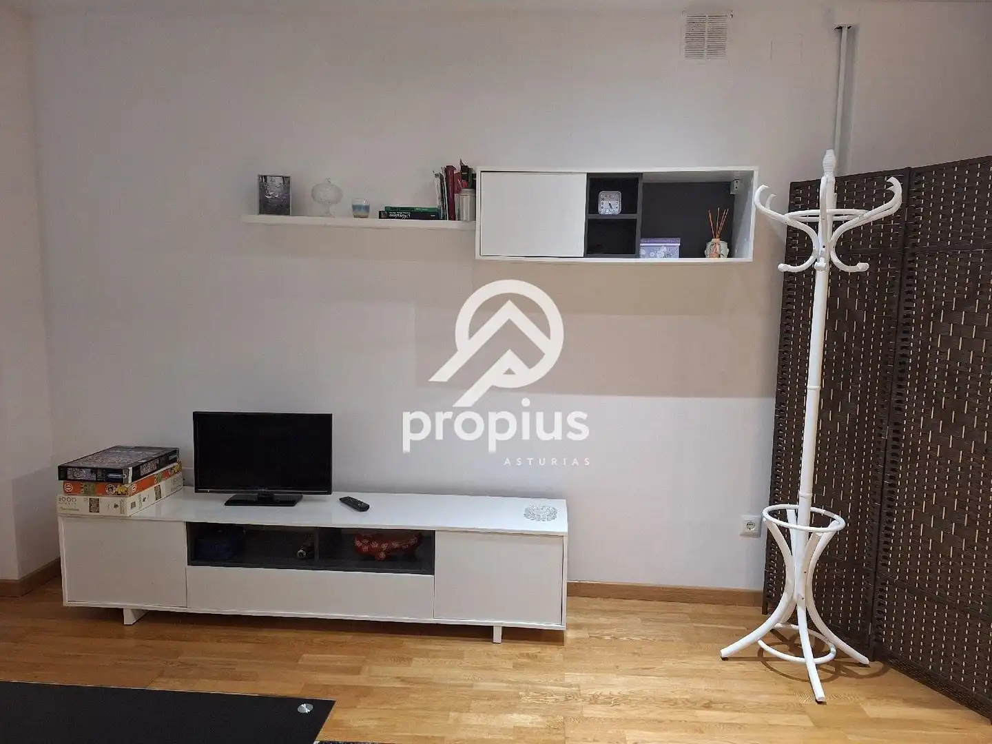 Living room of Flat for sale in Parres  with Heating, Storage room and Furnished