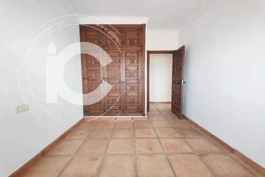 Chalet con piscina en venta en marina del este, imagen 10
