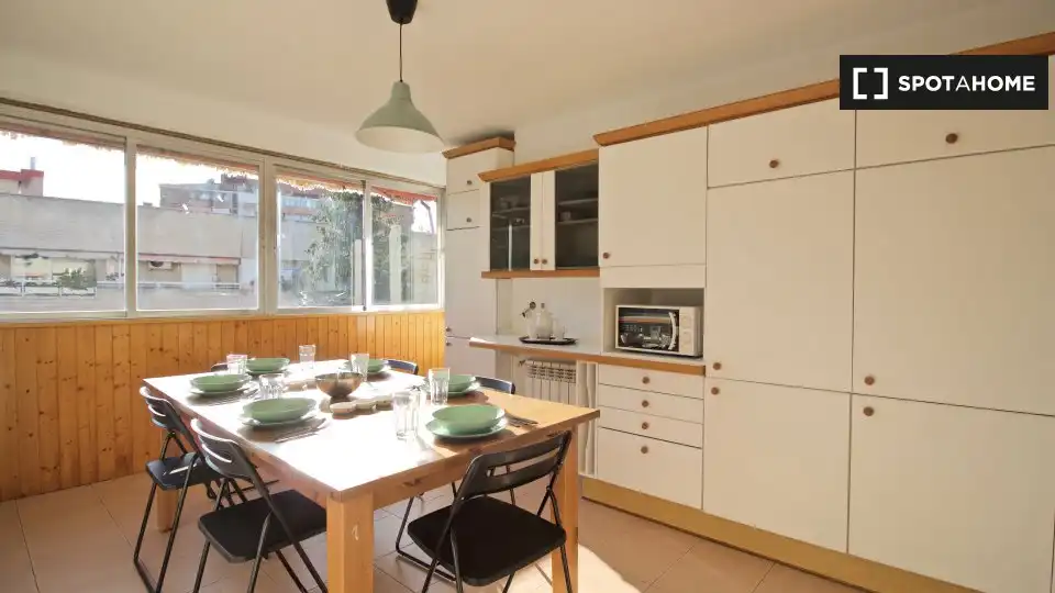 Cocina de Piso de alquiler en Madrid con Aire acondicionado, Calefacción y Amueblado