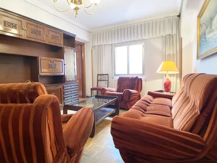Piso con ascensor en venta en Calle de Valdecanillas, imagen 3