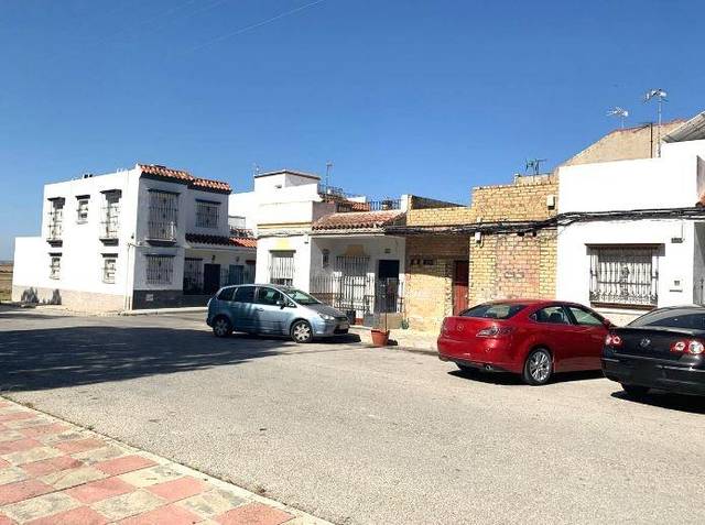 Casa adosada en Venta en Calle Virgen Del Rosario en Las Cabezas de San Juan