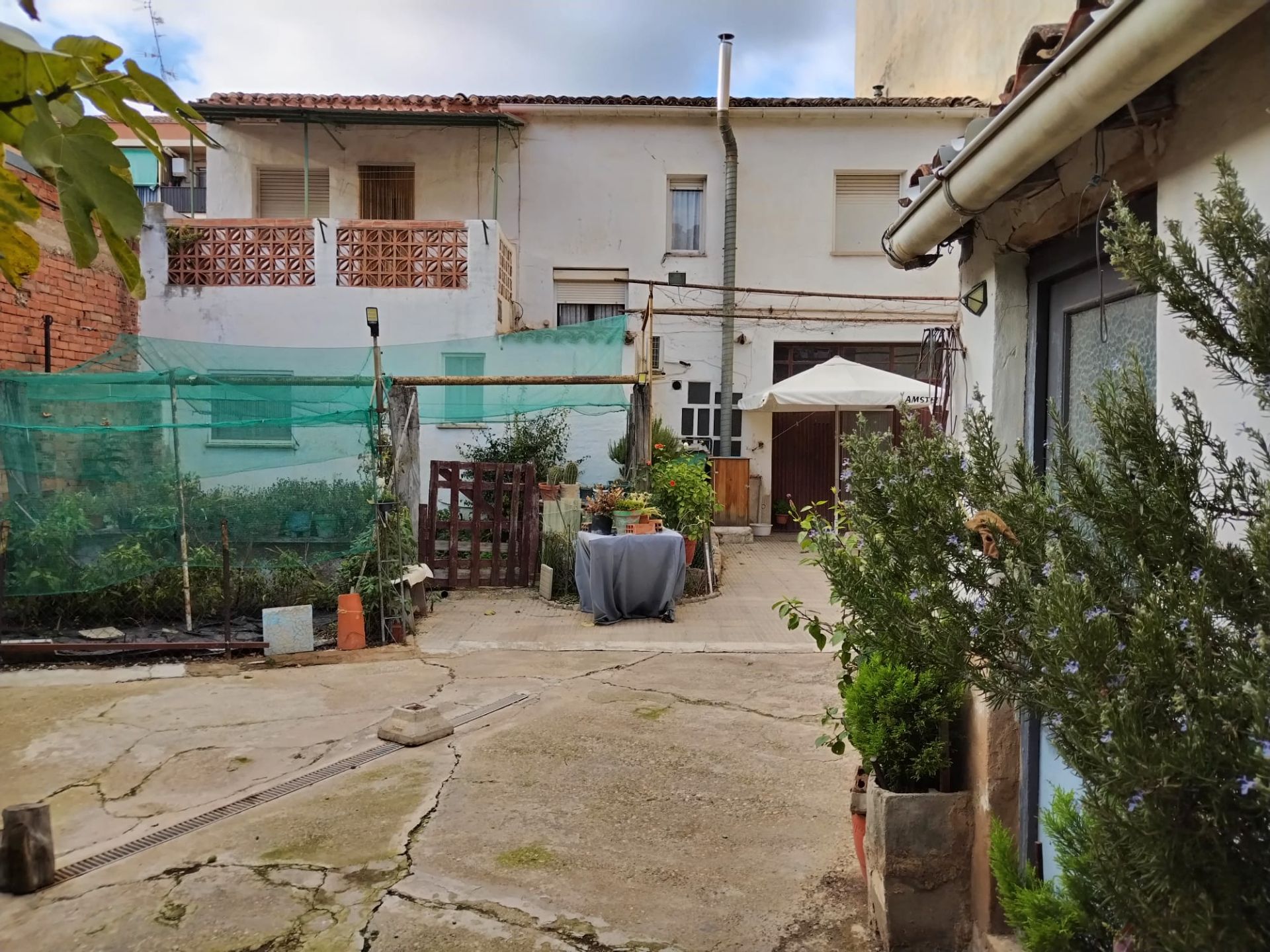 Exterior view of House or chalet for sale in Calahorra  with Air Conditioner, Private garden and Terrace