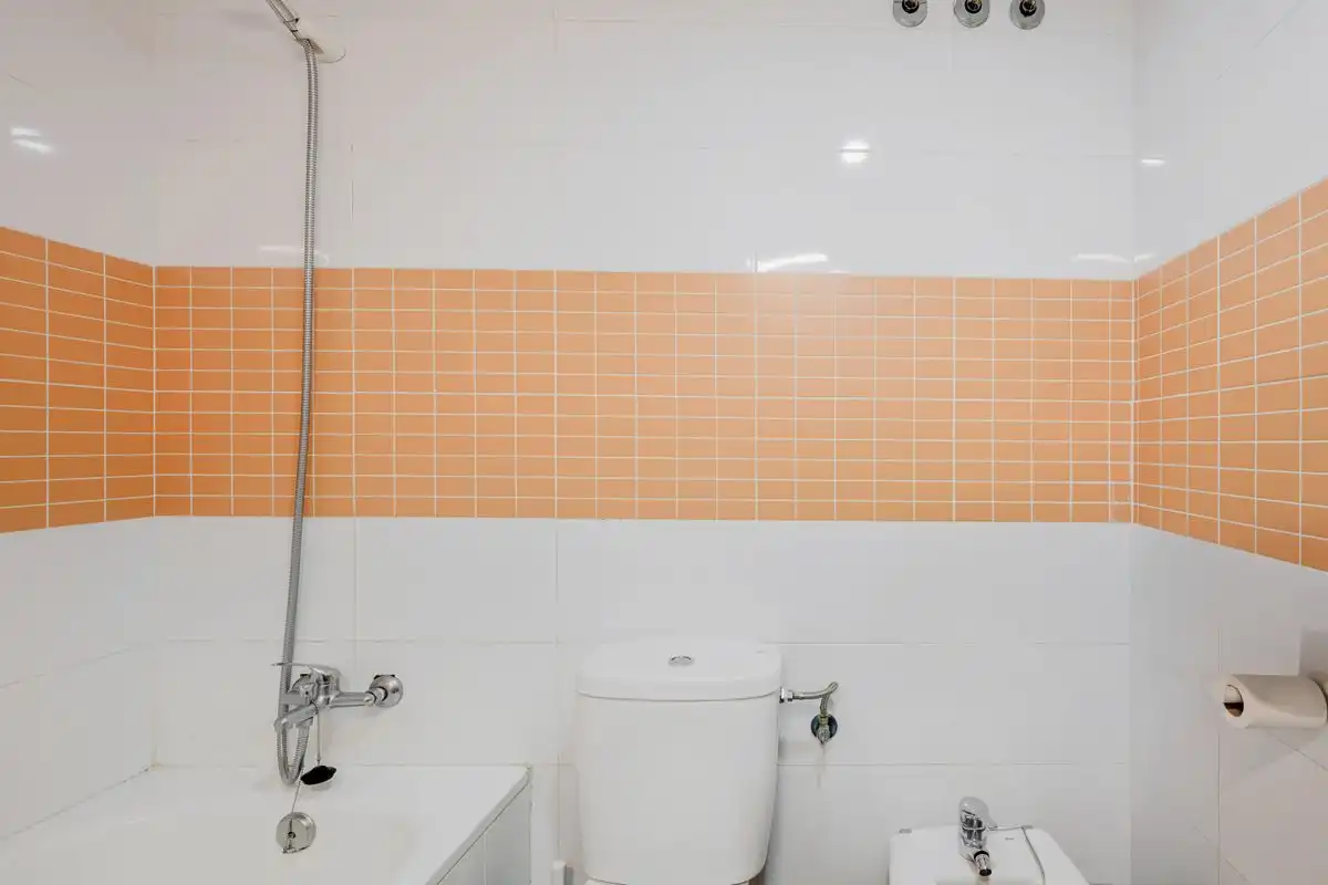Baño de Piso en venta en Camas con Aire acondicionado, Calefacción y Piscina