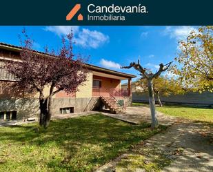 Exterior view of House or chalet for sale in San Mateo de Gállego  with Private garden, Swimming Pool and Furnished