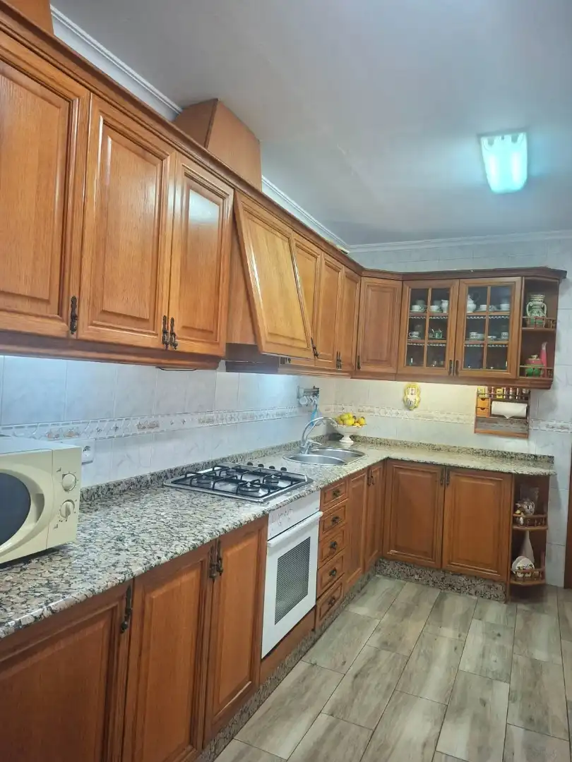 Cocina de Casa o chalet en venta en Alicante / Alacant con Aire acondicionado, Calefacción y Terraza