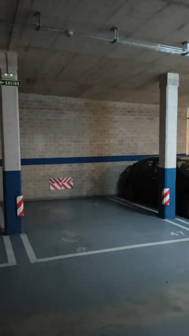 Einzelparkplatz mit Aufzug zur Miete in Calle José Luis Prieto Gracia 385