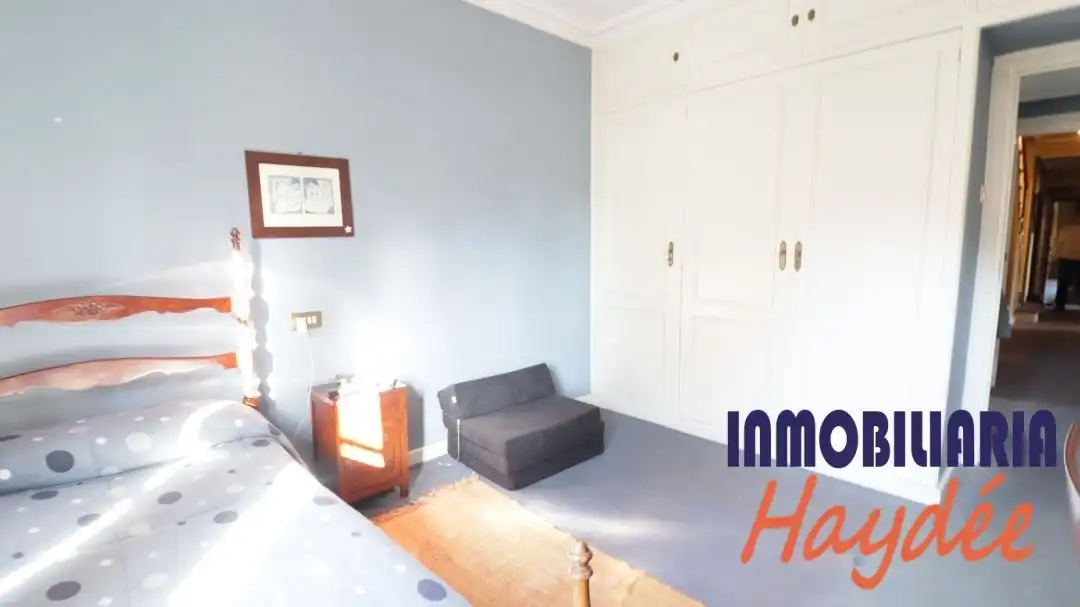 Schlafzimmer von Maisonette zum Verkauf in Leioa mit Heizung, Privatgarten und Terrasse