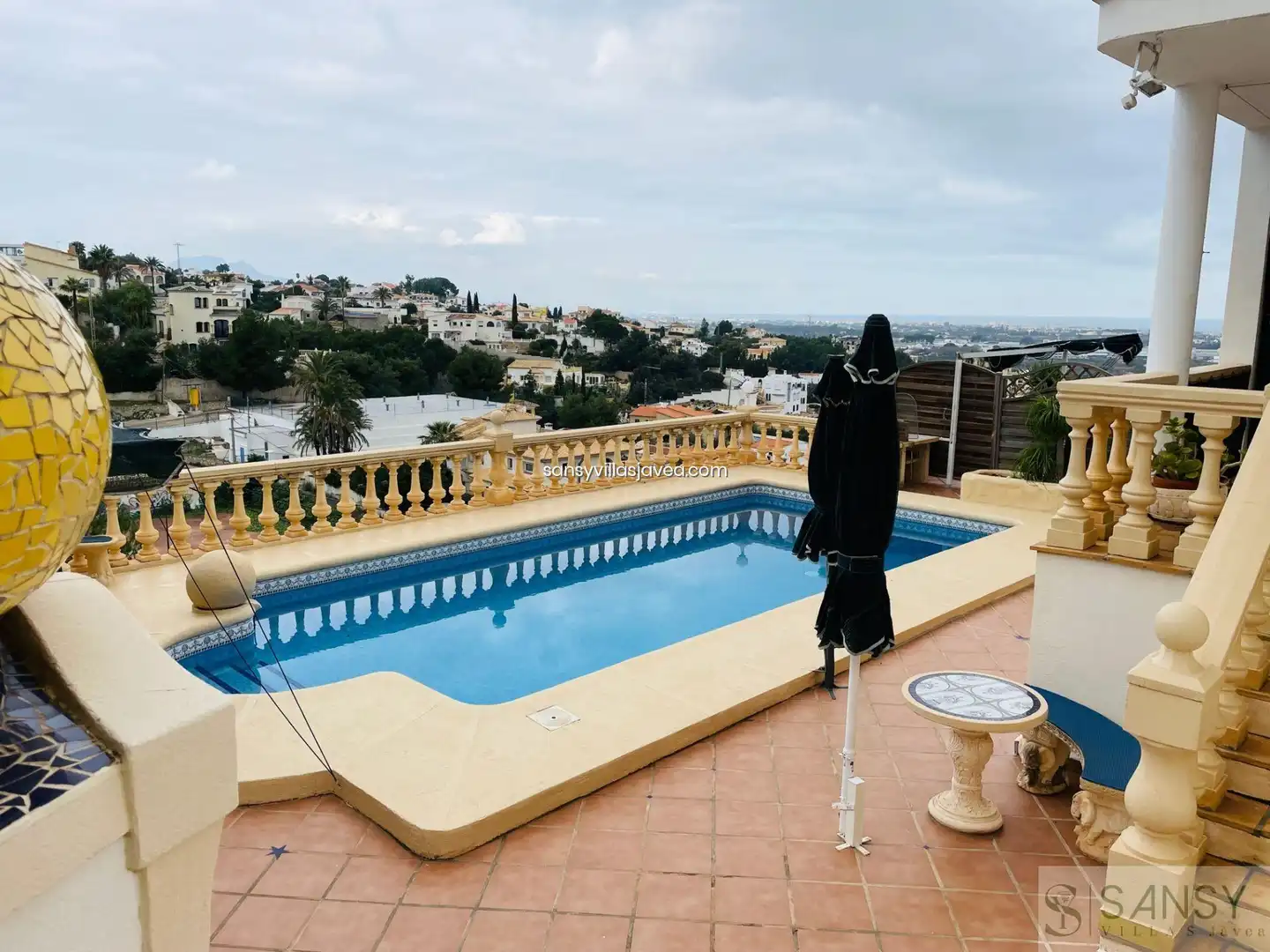 Swimming pool of Houses for sale in Dénia  with Air Conditioner and Storage room