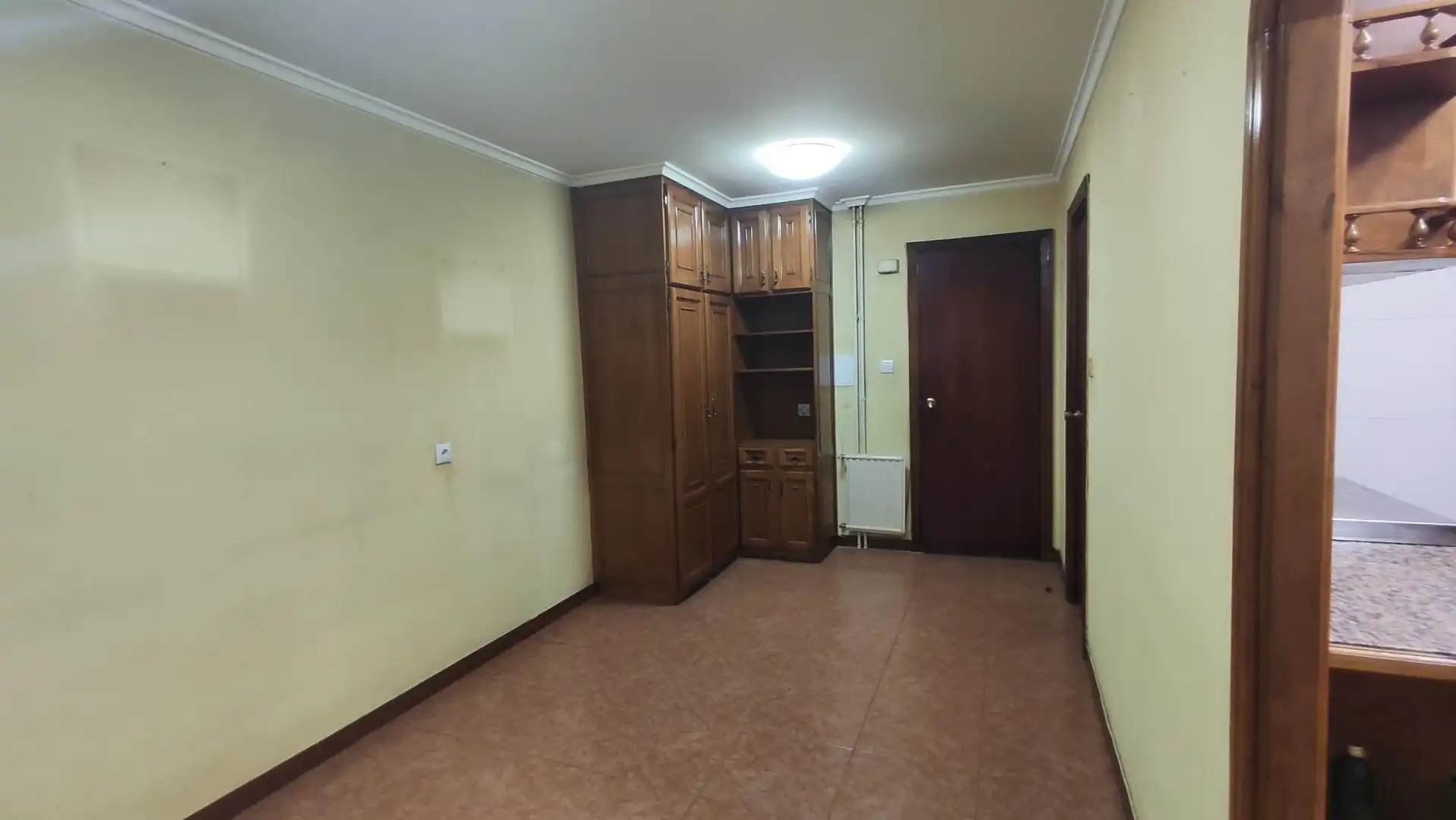 Habitación de Piso en venta en Vigo  con Calefacción, Trastero y Balcón