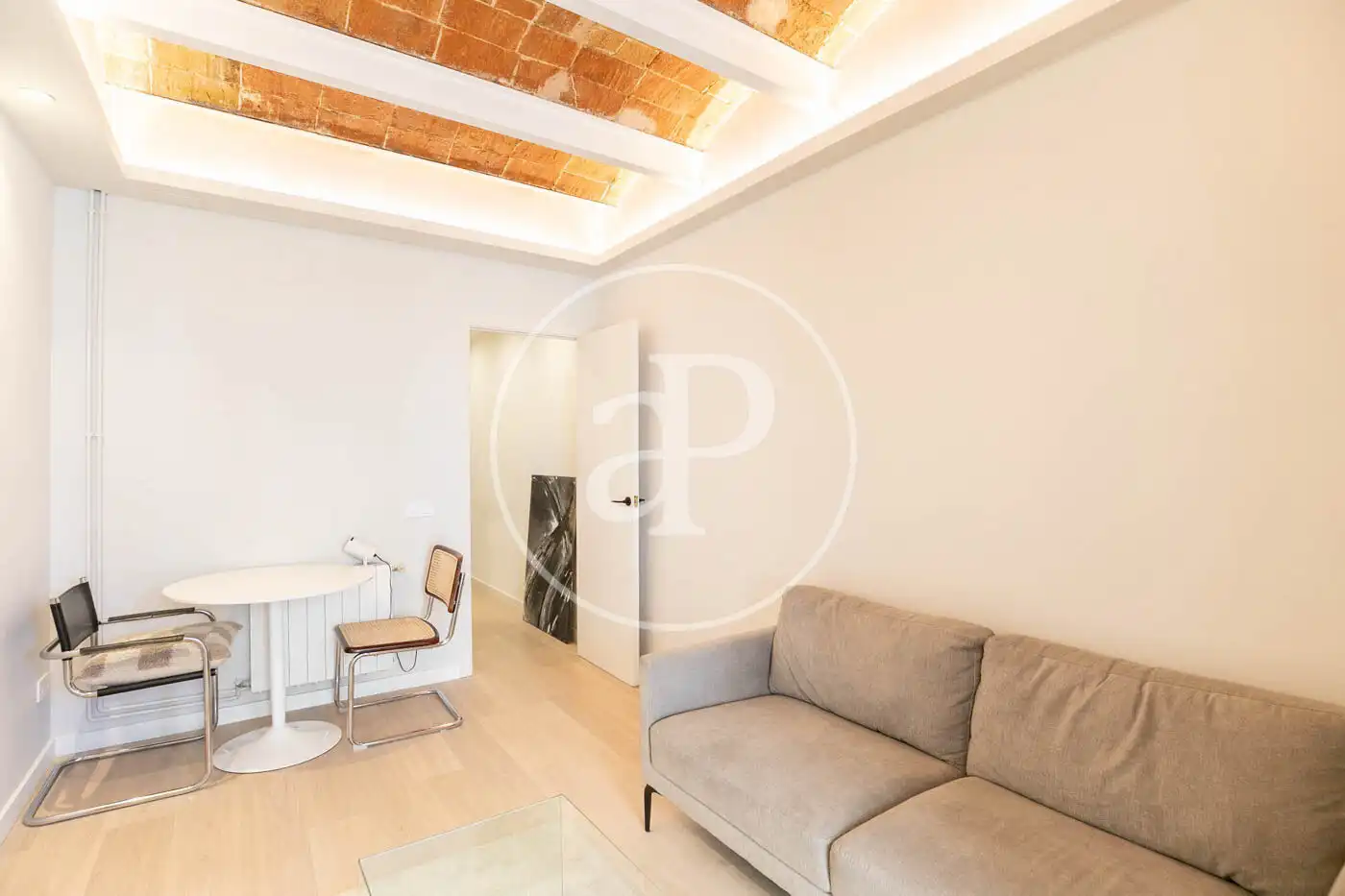Flat with terrace to rent in Dos de Maig, imagen 16