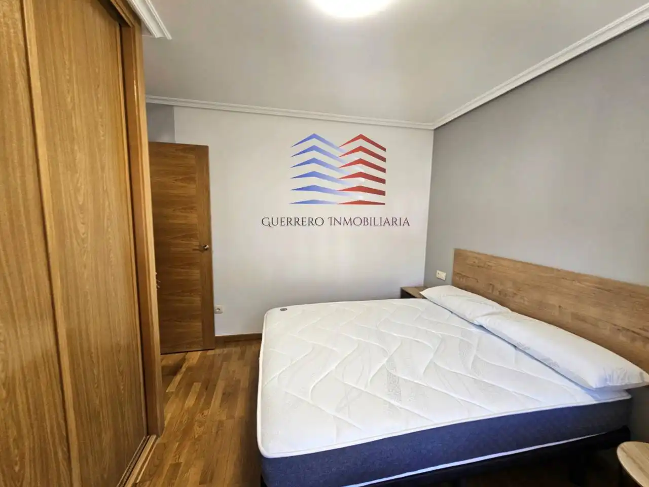 Schlafzimmer von Maisonette zur Miete in Ourense Capital  mit Heizung, Parkett und Möbliert