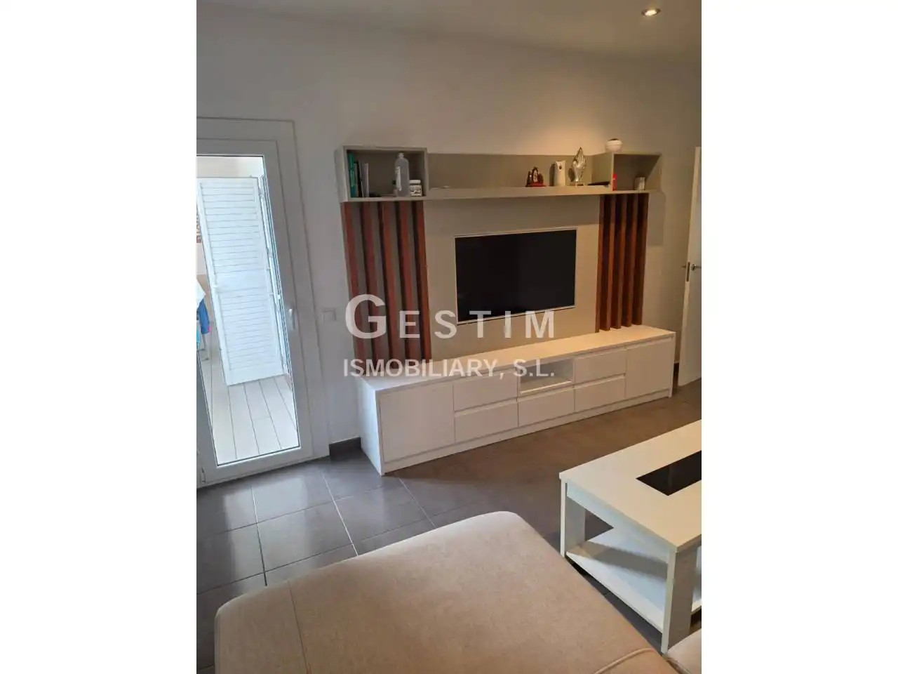 Sala de estar de Piso en venta en Vic con Calefacción, Trastero y Balcón