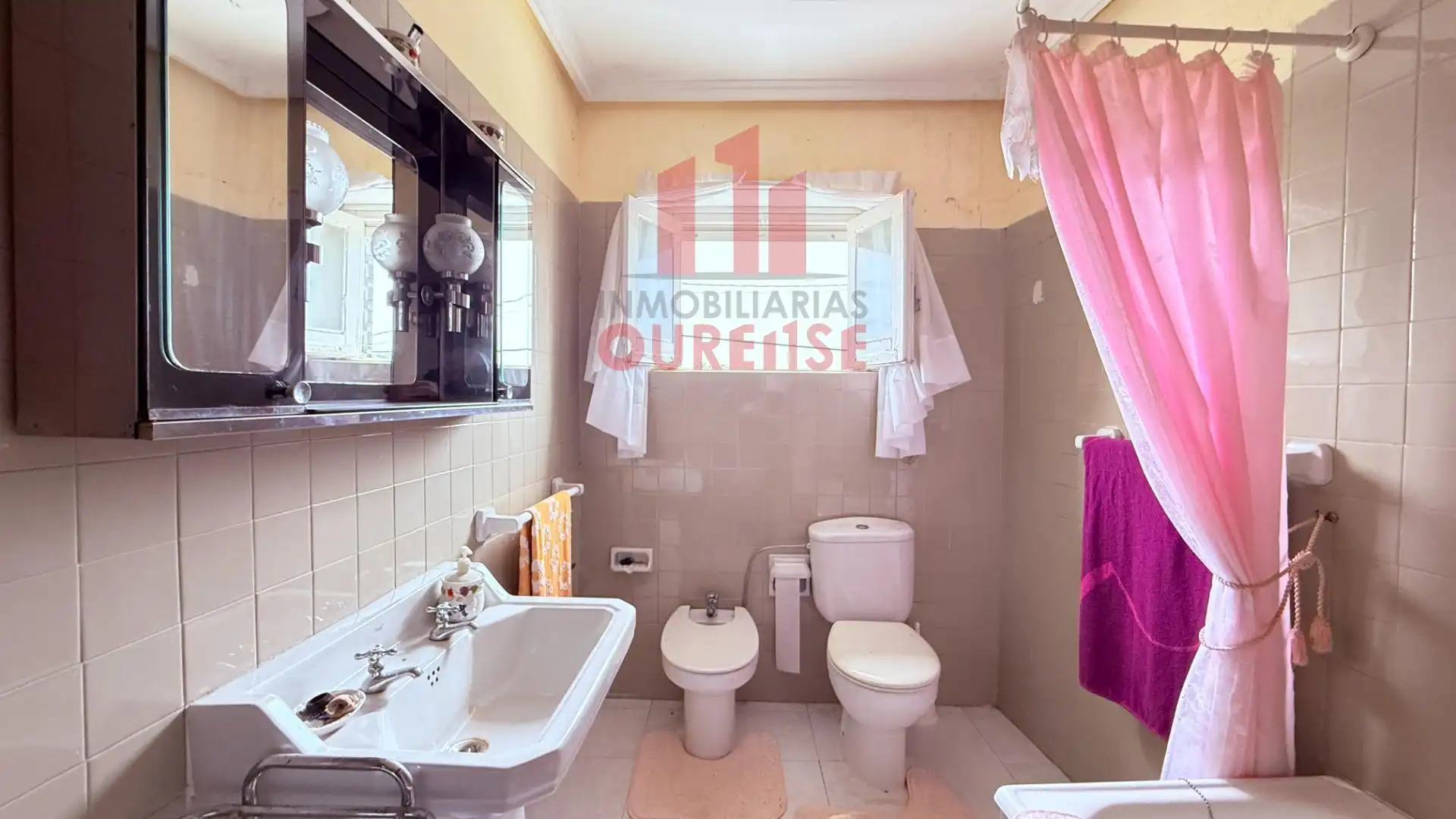 Bathroom of Houses for sale in Nogueira de Ramuín  with Heating, Terrace and Storage room