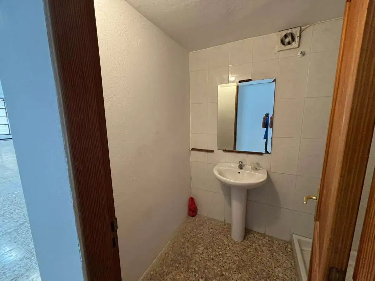 Bathroom of Commercial properties for rent in Arrecife