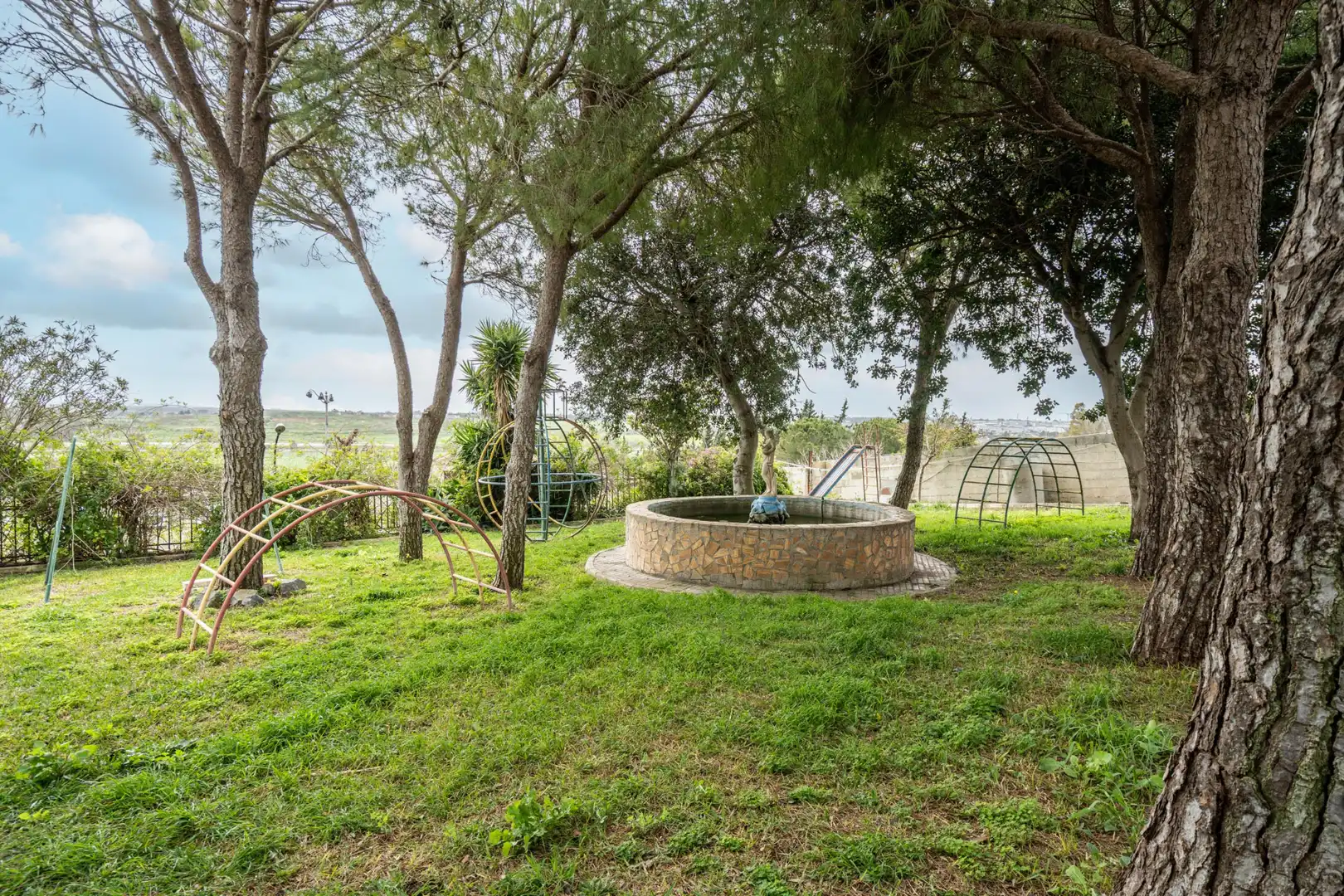 Jardí de Casa o xalet en venda en Chiclana de la Frontera amb Aire condicionat, Calefacció i Jardí privat