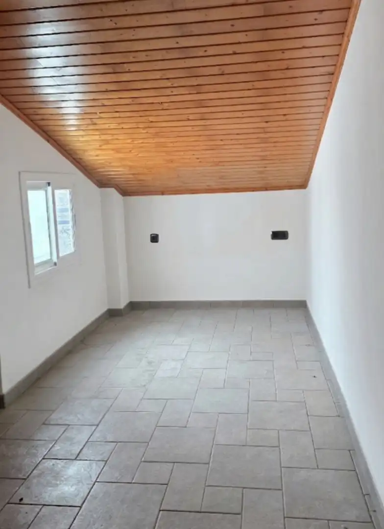 Dachboden zum Verkauf in Rubí mit Terrasse und Ofen