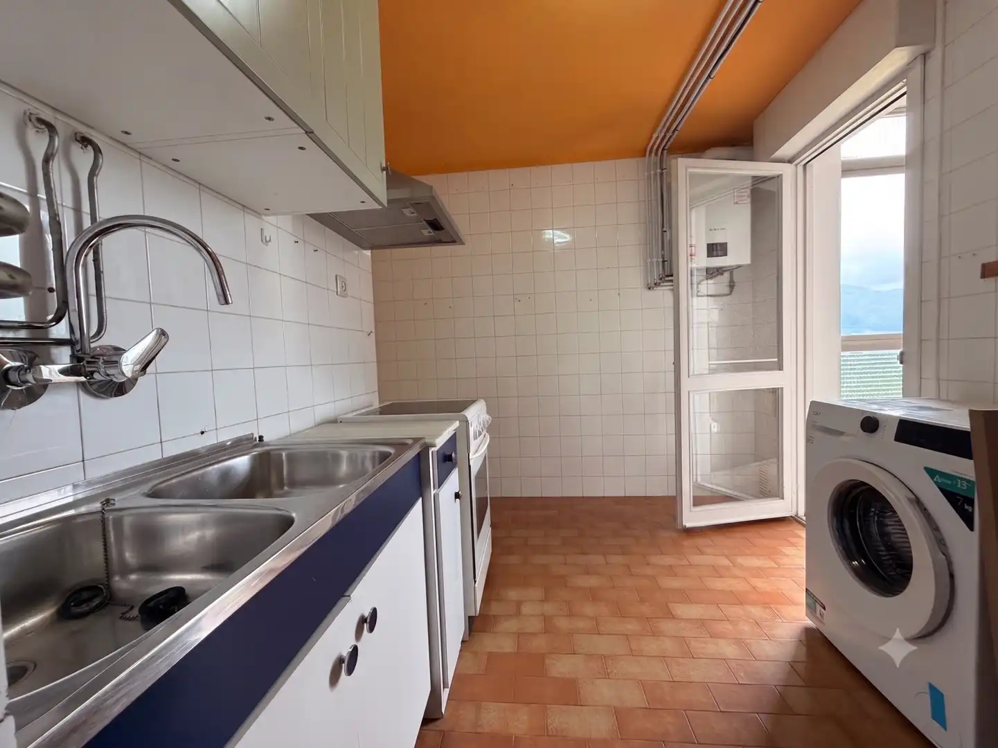 Küche von Wohnung zur Miete in Los Corrales de Buelna  mit Heizung, Privatgarten und Parkett