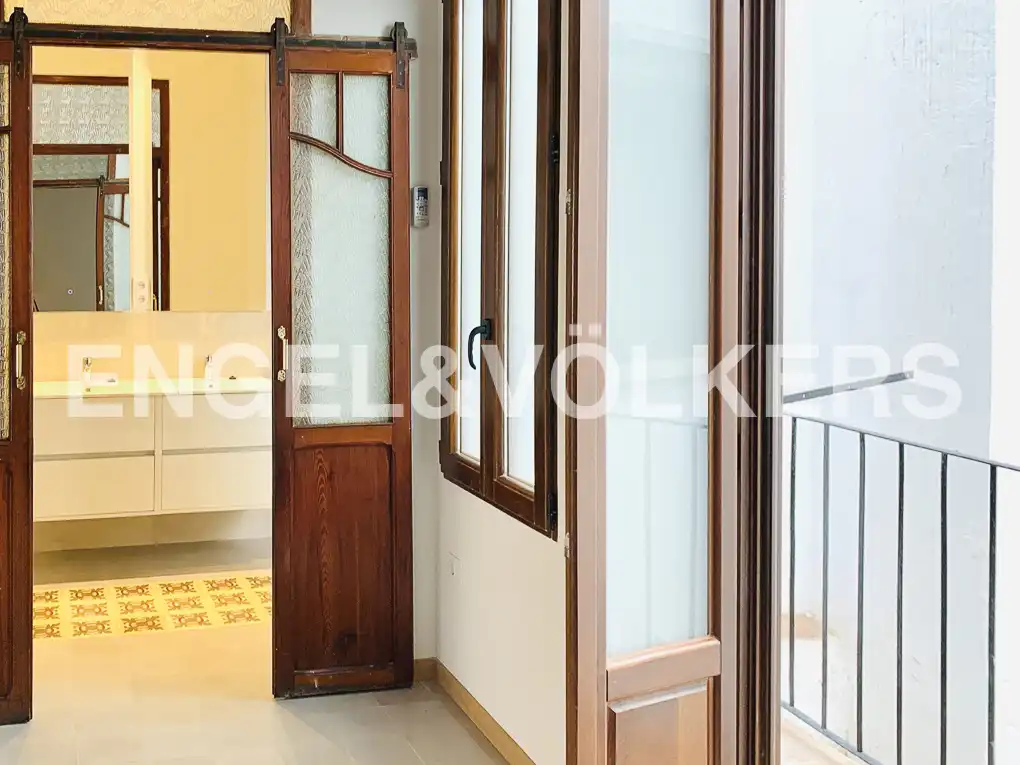 Wohnung zur Miete in Valencia mit Klimaanlage, Heizung und Balkon