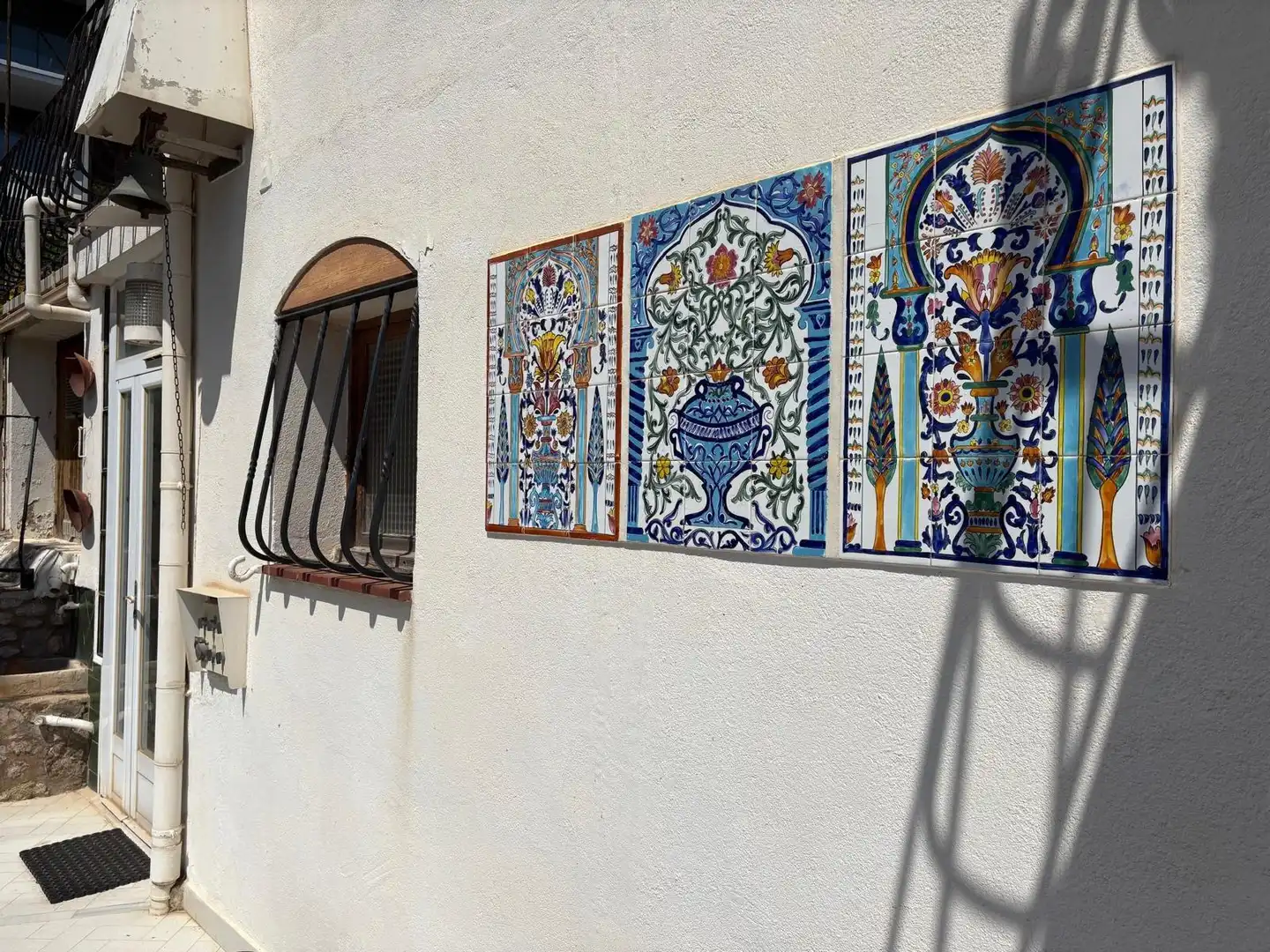 Vista exterior de Casa o xalet en venda en L'Estartit amb Aire condicionat, Calefacció i Jardí privat
