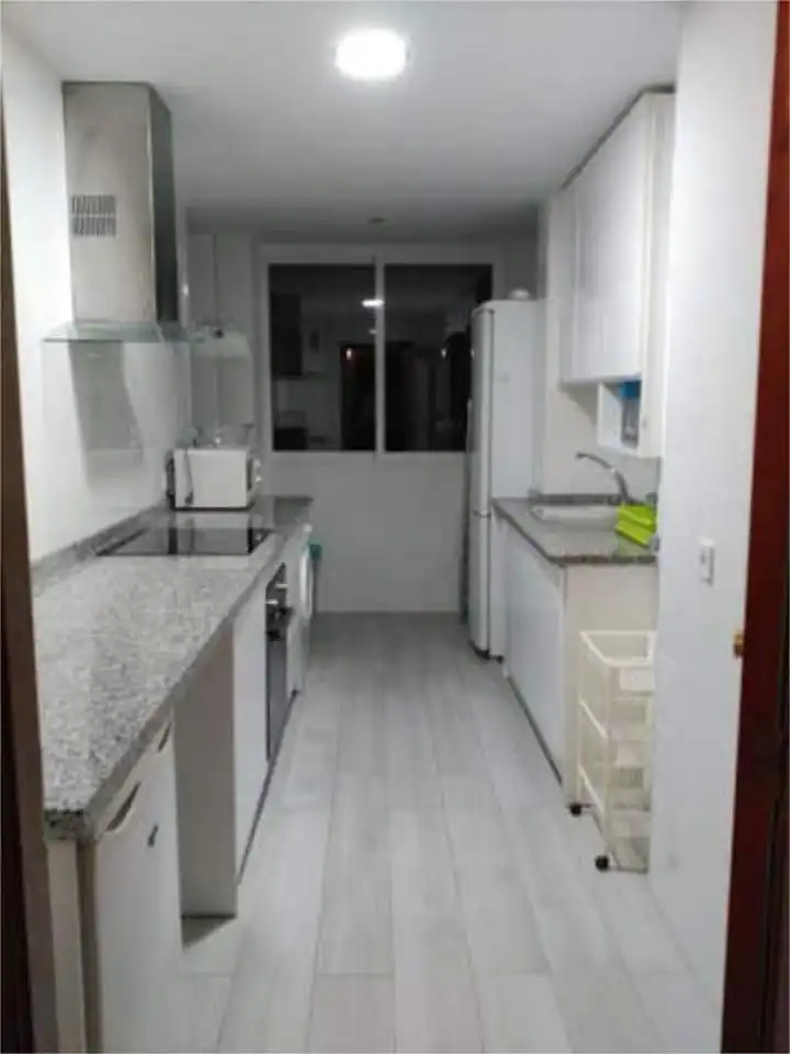 Cocina de Piso de alquiler en Sevilla con Amueblado y Piscina comunitaria