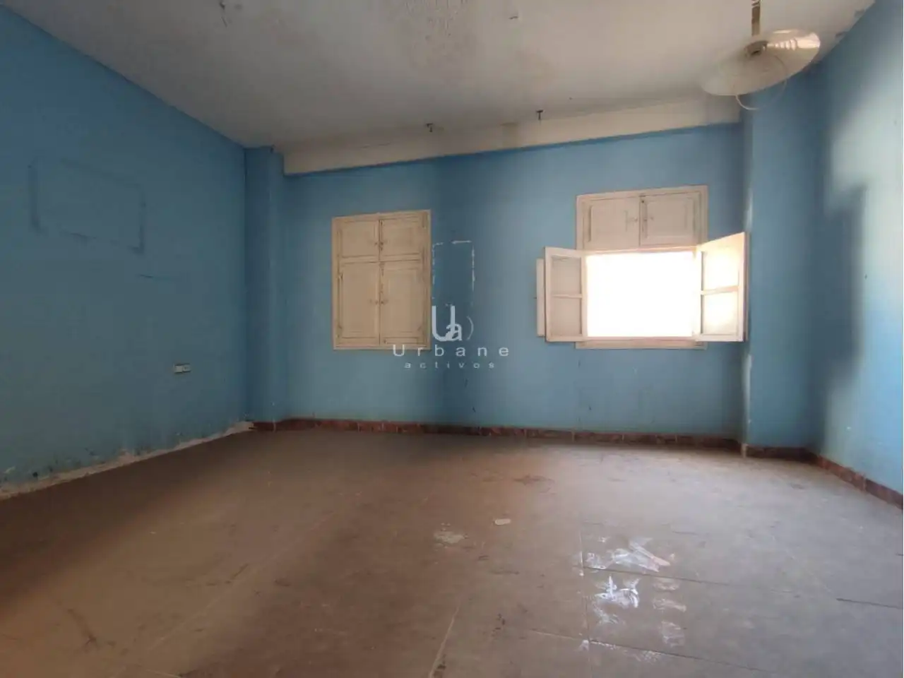 Habitación de Edificio en venta en Murcia