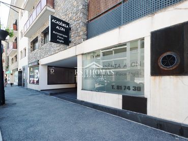 Locale commerciale in affitto a de Sant Antoni
