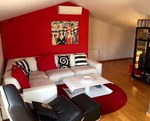 Living room of Duplex to rent in Castelldefels  with Air Conditioner and Terrace