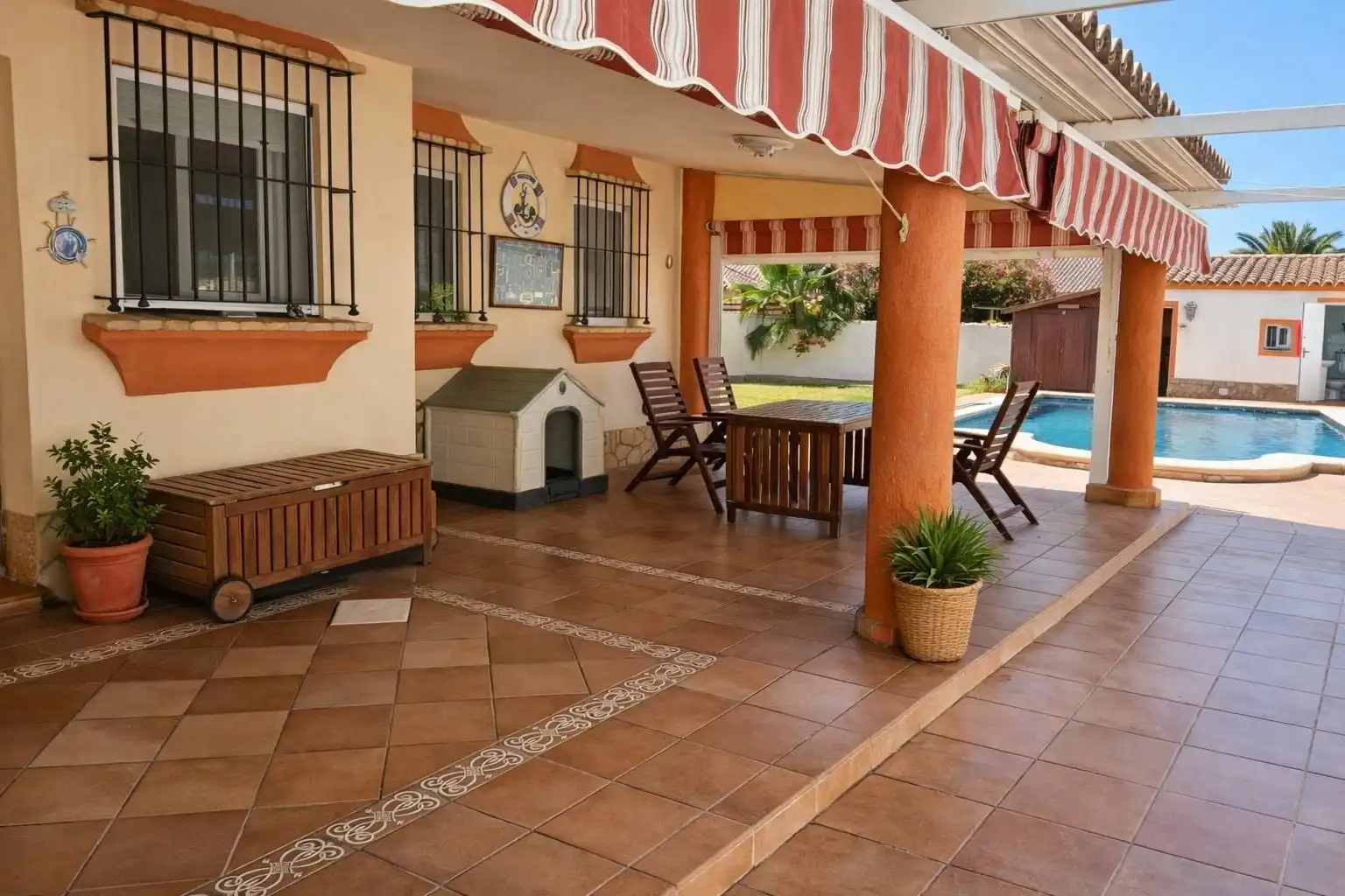 Xalet amb piscina en venda a Los Gallos