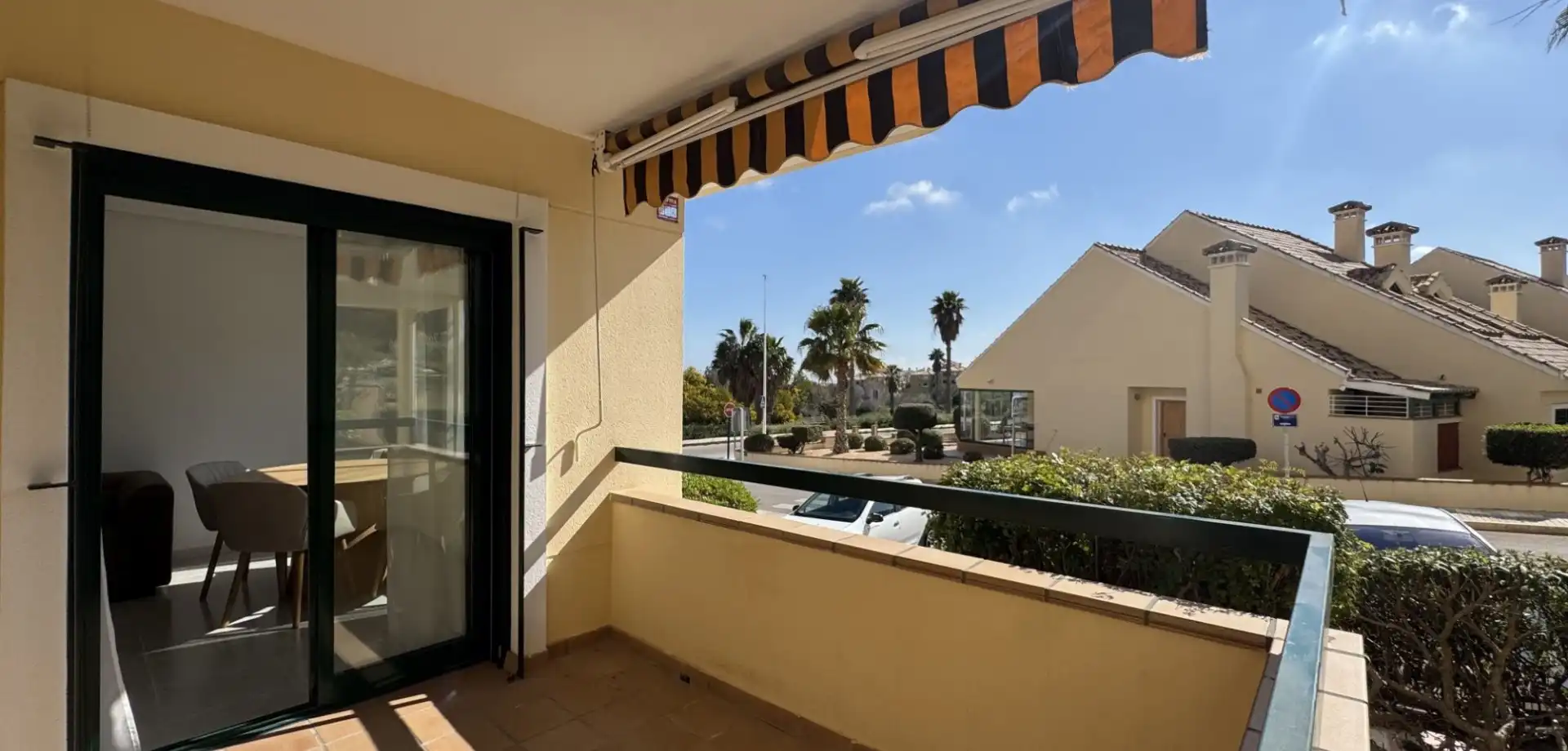 Vista exterior de Planta baixa en venda en Orihuela amb Aire condicionat, Terrassa i Piscina