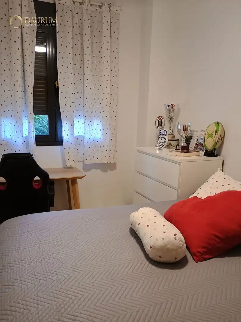Habitación de Piso en venta en Mairena del Aljarafe con Aire acondicionado, Terraza y Trastero