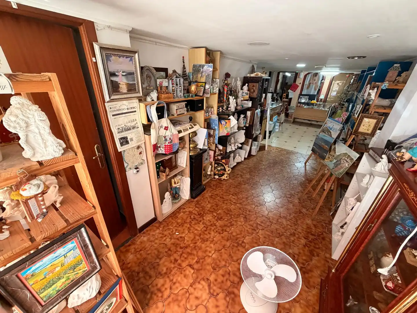 Gewerbefläche zum Verkauf in Calle Francisco Montero Pérez, imagen 3