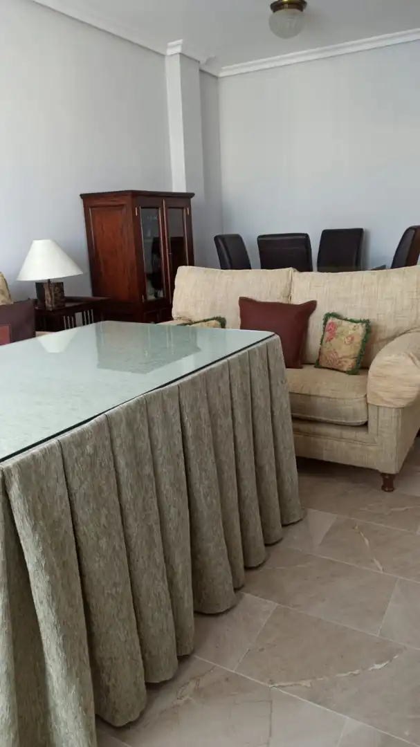 Sala d'estar de Pis de lloguer en Córdoba amb Aire condicionat, Calefacció i Jardí privat