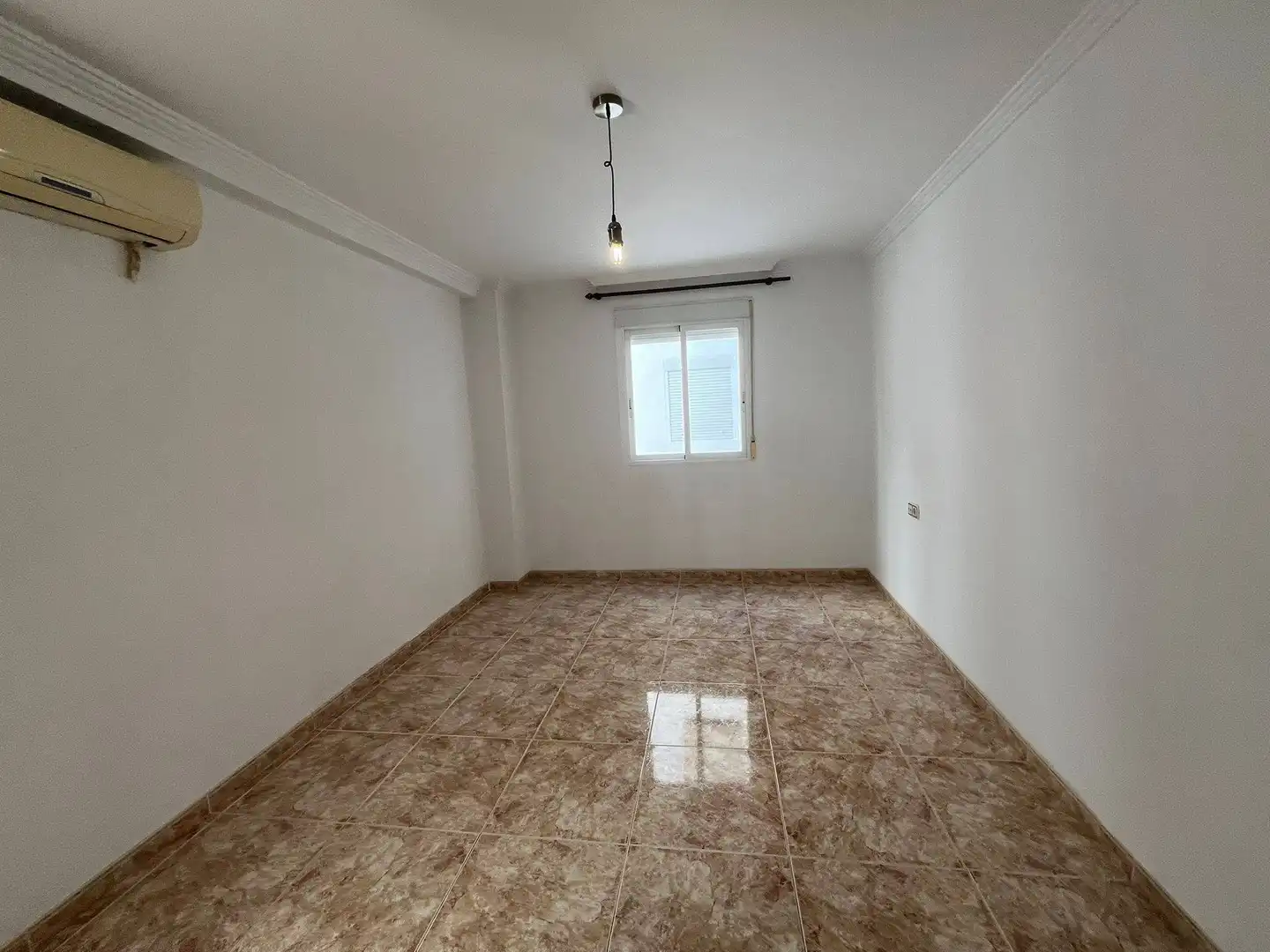 Habitación de Piso en venta en Elche / Elx con Aire acondicionado, Calefacción y Balcón