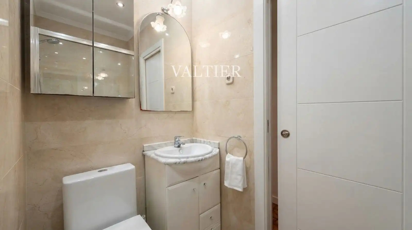 Badezimmer von Wohnung zur Miete in Retiro